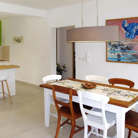 Hotel Lara - Zad717 By Interhome