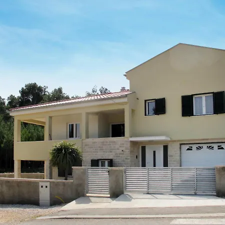 Hotel Lara - Zad717 By Interhome 3*